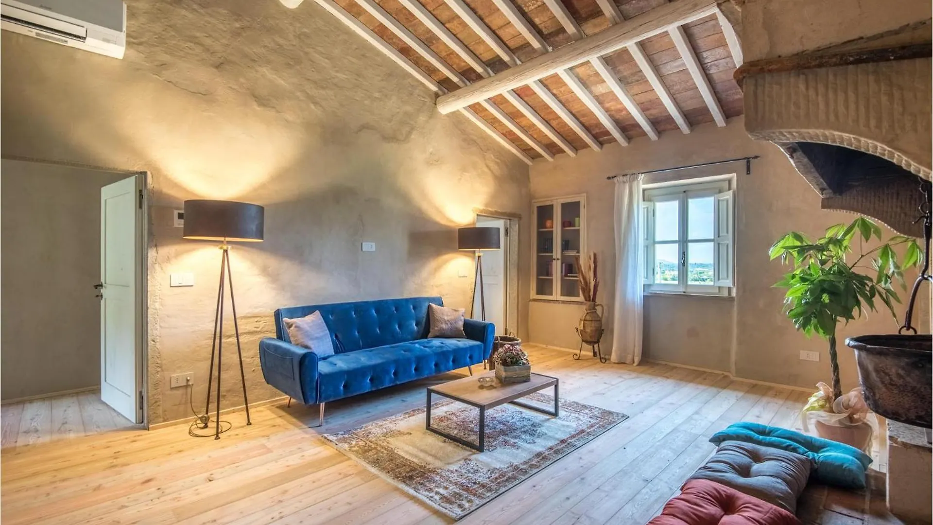 5 Bedroom Gorgeous Home In Arezzo Feriehus