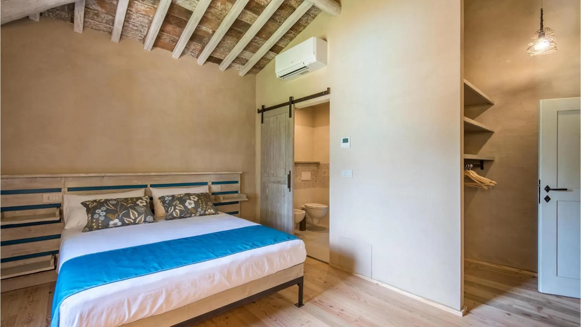 5 Bedroom Gorgeous Home In Arezzo Feriehus